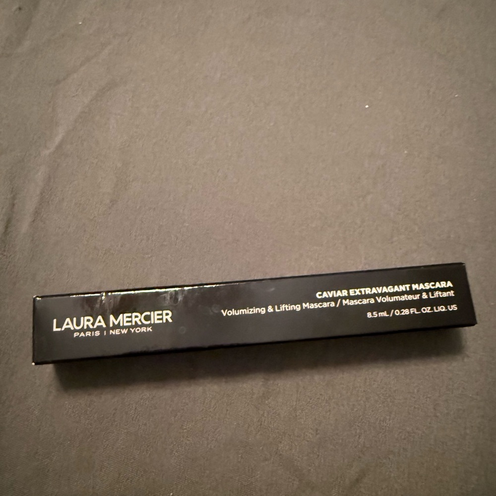 Laura Mercier Volumizing Mascara - Classic Black